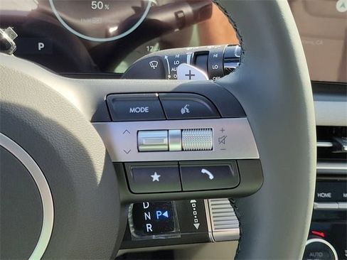 New 2025 Hyundai Tucson Limited image 6