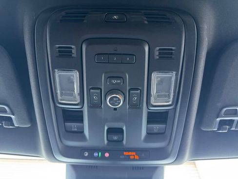 Used 2023 Cadillac Escalade Premium Luxury image 25