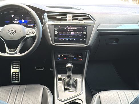 Used 2023 Volkswagen Tiguan SE R-Line image 18