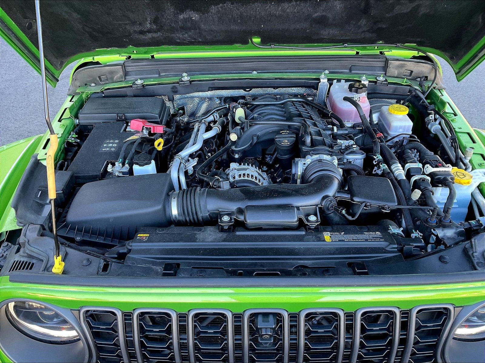 Used 2025 Jeep Wrangler Unlimited Rubicon AWD/4WD image 29