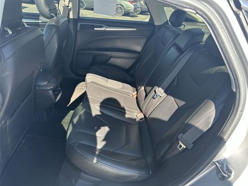 Used 2014 Ford Fusion Titanium image 24