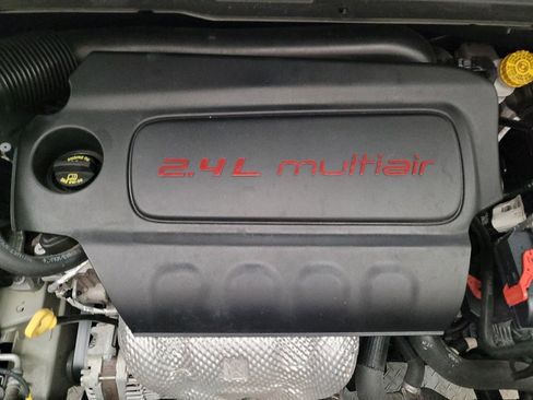 Used 2020 Jeep Renegade Latitude w/ Popular Equipment Group FWD image 30