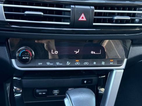 Certified 2023 Kia Seltos SX w/ SX Sunroof Package AWD/4WD image 27