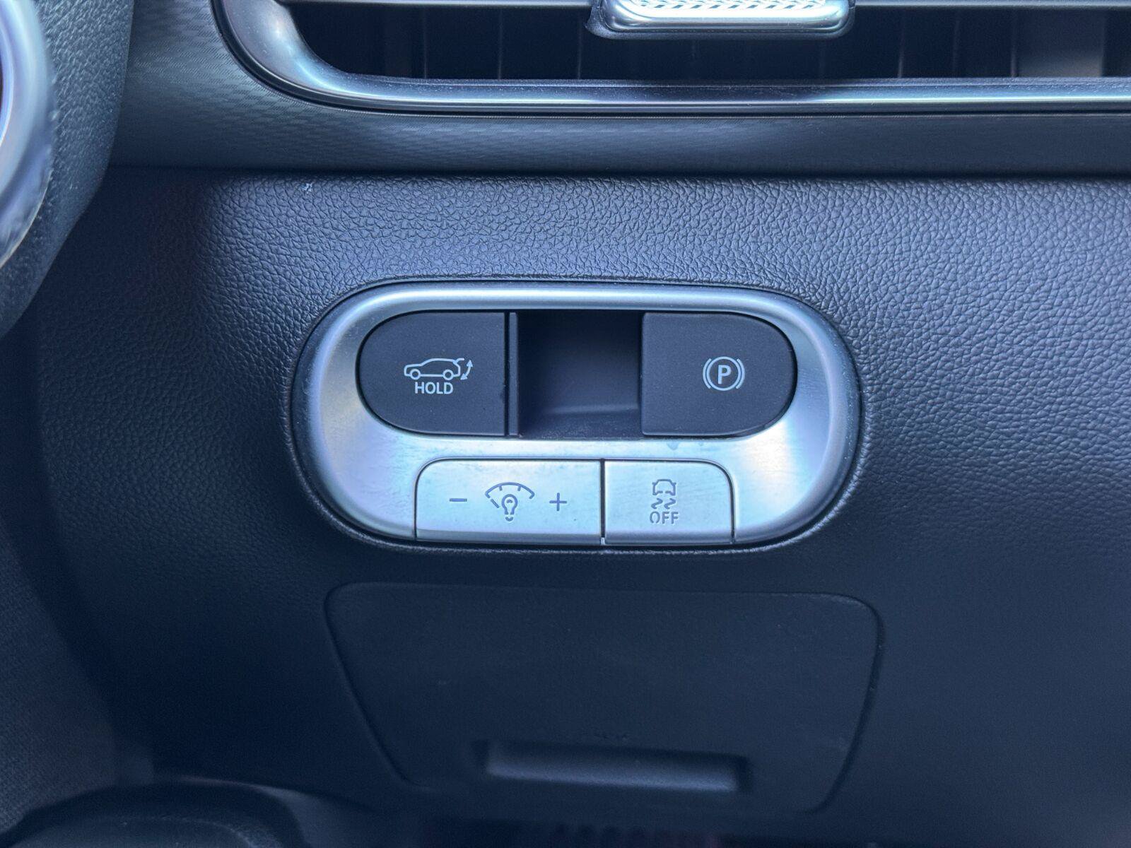 Used 2025 Genesis GV60 RWD image 18