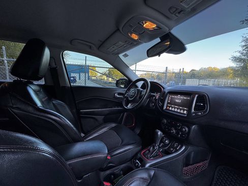 Used 2018 Jeep Compass Trailhawk image 14
