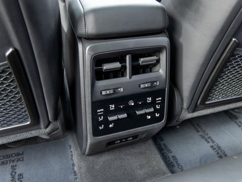 Used 2024 Porsche Macan 4 Electric image 41