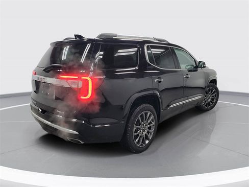 Used 2023 GMC Acadia Denali w/ Black Diamond Edition image 3