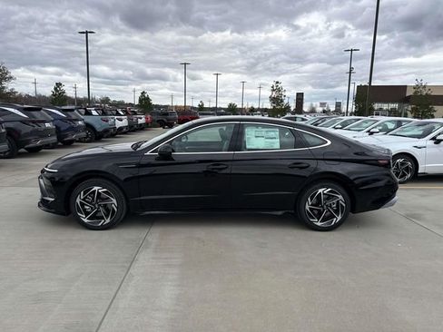 New 2026 Hyundai Sonata SEL FWD image 5