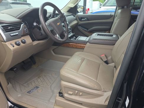 Used 2018 Chevrolet Tahoe Premier AWD/4WD image 3