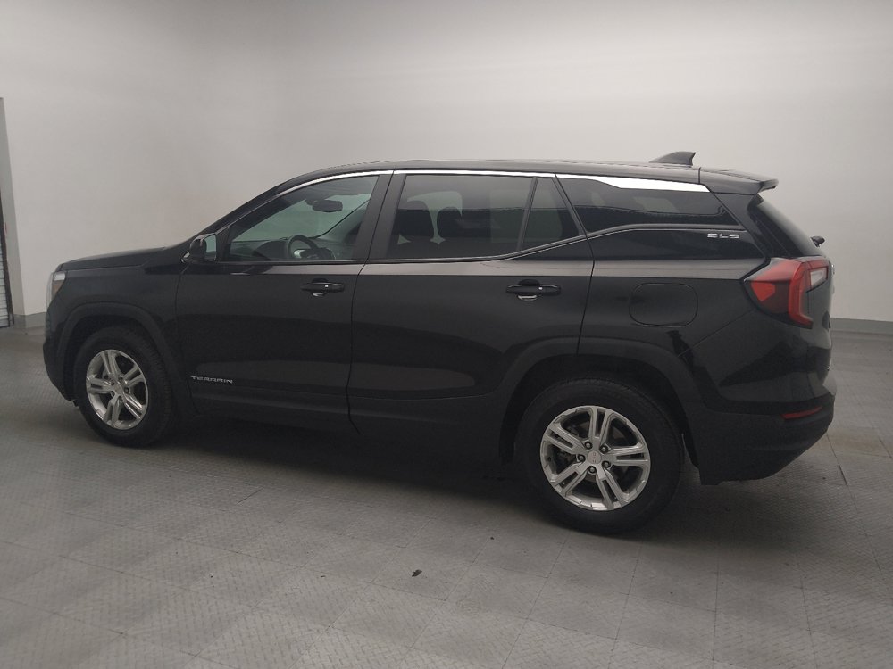 Used 2024 GMC Terrain SLE AWD/4WD image 3