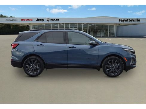 Used 2024 Chevrolet Equinox RS w/ RS Leather Package FWD image 2