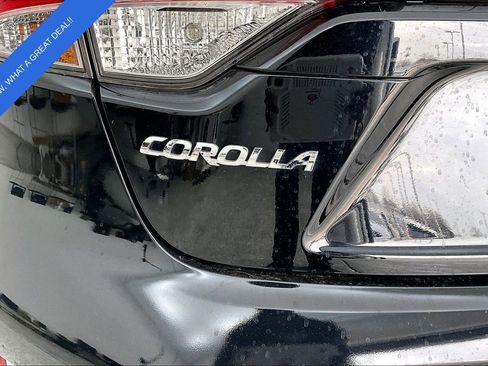 Used 2023 Toyota Corolla LE image 41