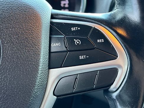 Used 2020 Jeep Grand Cherokee Limited w/ Luxury Group II AWD/4WD image 31