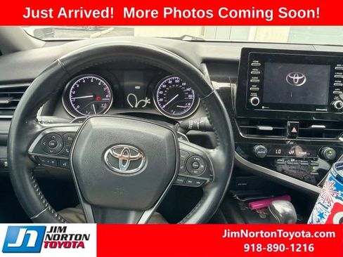 Used 2021 Toyota Camry SE FWD image 14