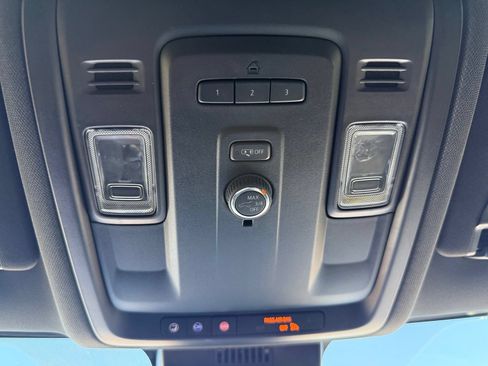 Used 2023 Chevrolet Tahoe Z71 AWD/4WD image 23