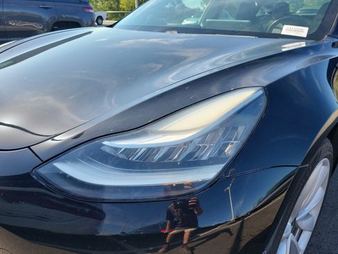 Used 2018 Tesla Model 3 Long Range RWD image 5
