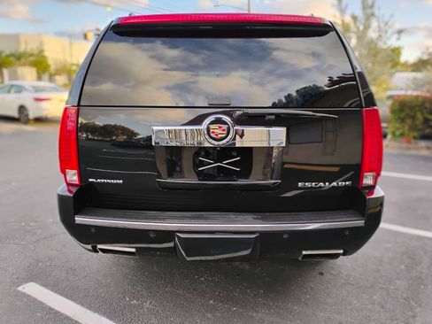 Used 2014 Cadillac Escalade ESV Platinum AWD/4WD image 4