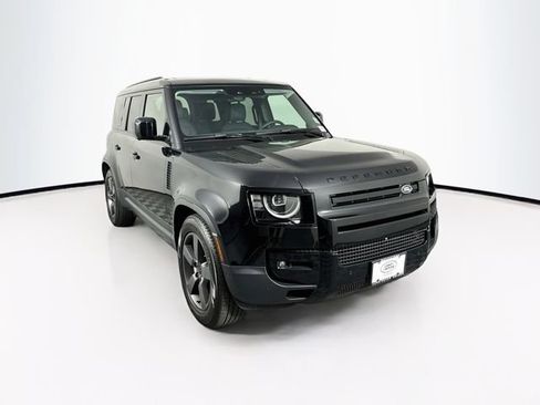 Used 2026 Land Rover Defender 110 S AWD/4WD image 3