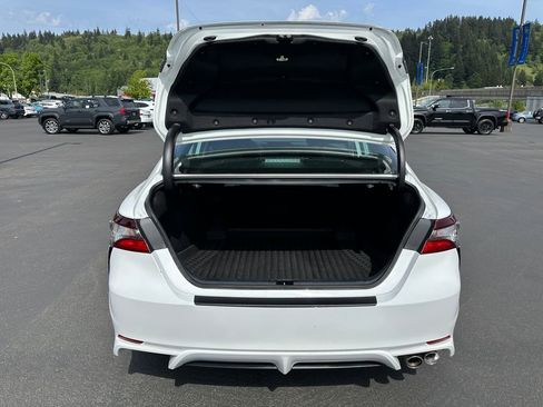 Used 2023 Toyota Camry SE AWD/4WD image 11