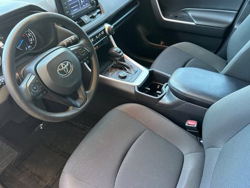 Certified 2022 Toyota RAV4 LE AWD/4WD image 12