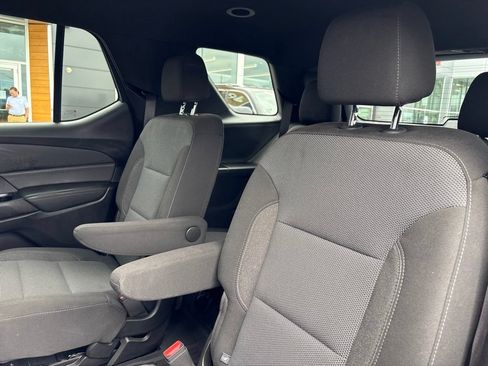 Used 2023 Chevrolet Traverse LT FWD image 20