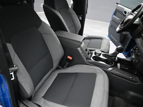 New 2025 Ford Bronco Big Bend image 30