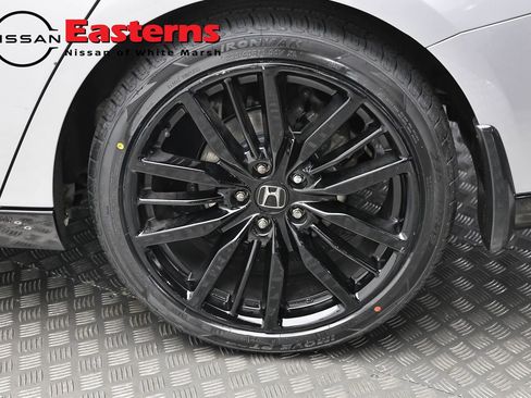 Used 2024 Honda Accord Touring image 8
