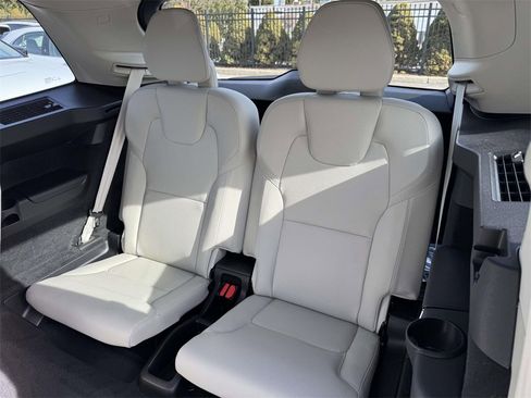 Certified 2023 Volvo XC90 B6 Plus w/ Protection Package image 10