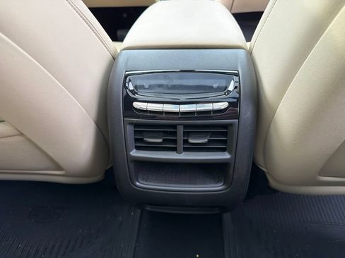Used 2018 Cadillac XT5 Luxury w/ Driver Awareness Package FWD image 23