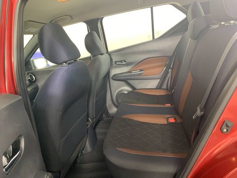 Used 2018 Nissan Kicks SR FWD image 30