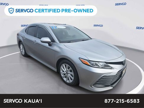 Used 2022 Toyota Camry LE image 1
