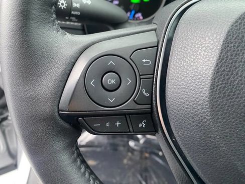 Used 2022 Toyota RAV4 XLE w/ XLE Grade Weather Package AWD/4WD image 25