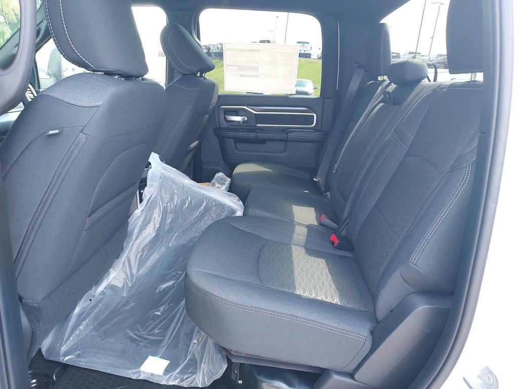 New 2027 RAM 3500 Big Horn AWD/4WD image 14