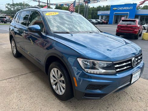 Used 2019 Volkswagen Tiguan SE w/ Panoramic Sunroof Package AWD/4WD image 8
