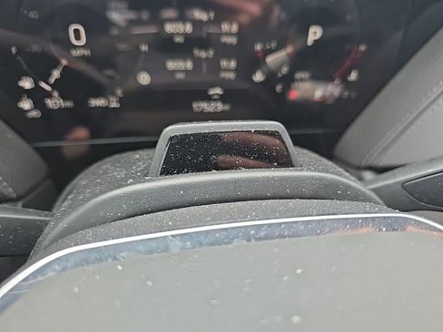 Used 2025 GMC Yukon XL Denali w/ Denali Reserve Package image 24