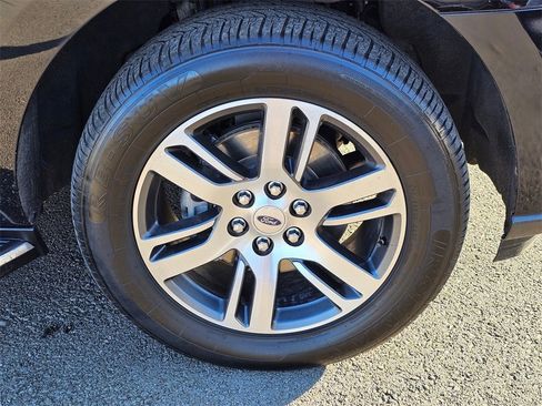 Used 2023 Ford Expedition Max Limited image 35