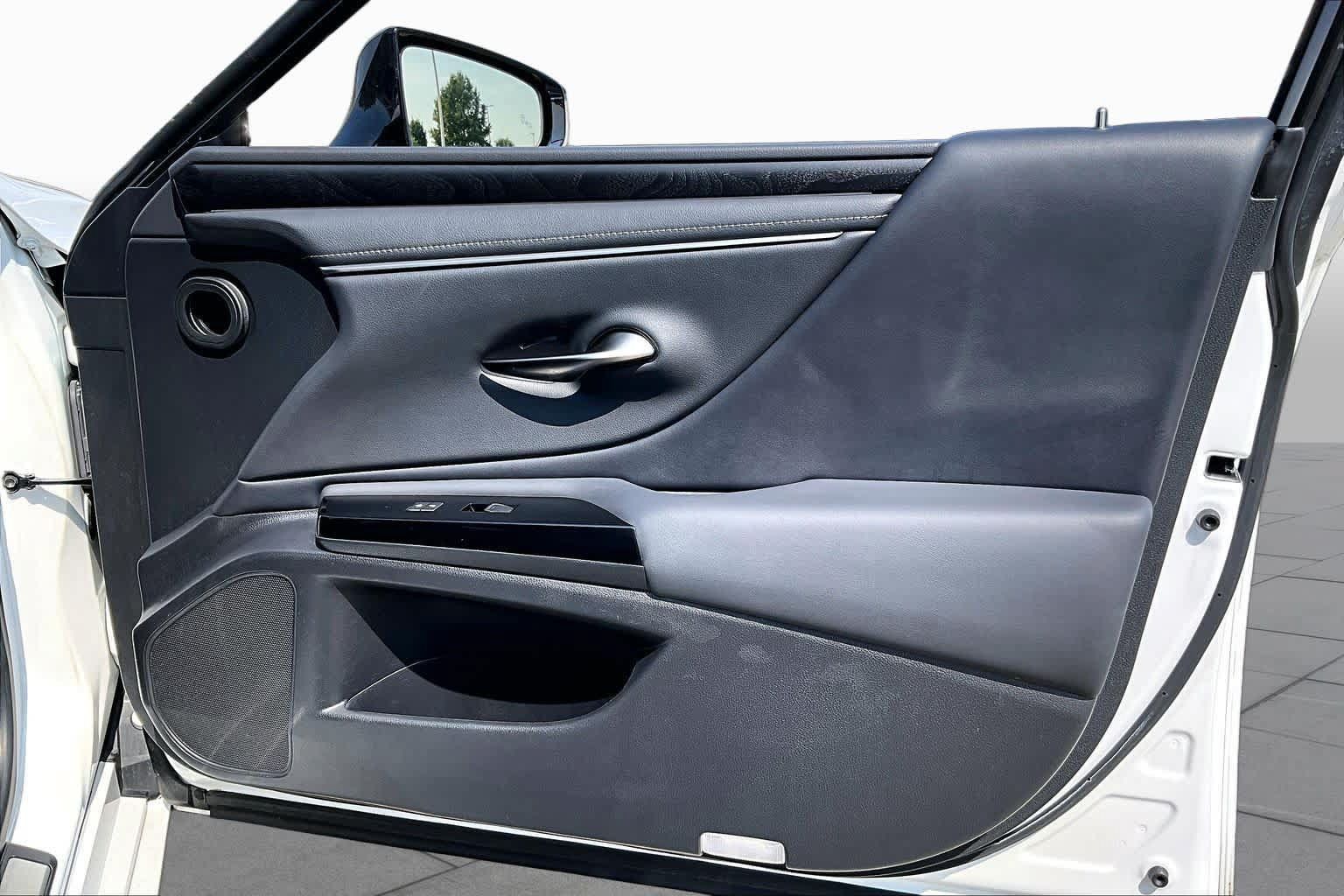 Used 2023 Lexus ES 350 w/ Premium Package FWD image 20