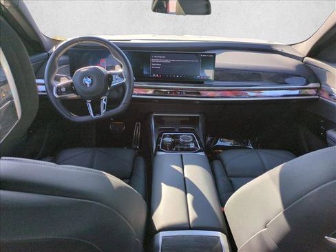 Certified 2025 BMW 740i RWD image 19