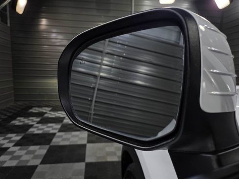 Used 2023 Kia Telluride LX image 36