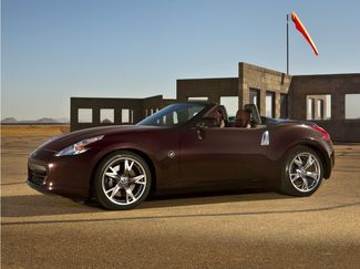 Used 2010 Nissan 370Z Touring RWD video 1
