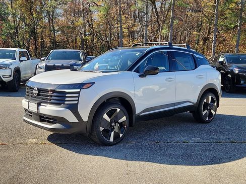 New 2026 Nissan Kicks SR w/ Cold Weather Package image 2