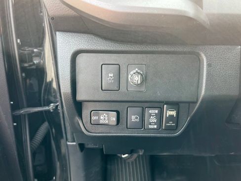 Used 2021 Toyota Tacoma TRD Sport AWD/4WD image 23