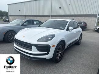 Used 2024 Porsche Macan AWD/4WD video 1