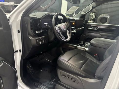 Used 2024 GMC Sierra 3500 SLT w/ SLT Premium Package AWD/4WD image 12