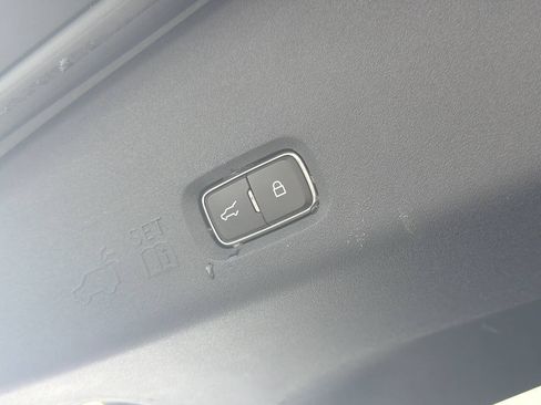 Used 2025 Ford Expedition Max Platinum AWD/4WD image 10