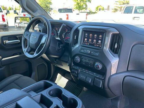 Used 2026 Chevrolet Silverado 1500 Custom Trail Boss w/ Turbomax Blackout Package AWD/4WD image 18