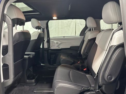 Used 2025 Toyota Sienna XSE image 50