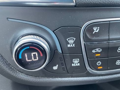 Certified 2022 Chevrolet Equinox LT FWD image 12