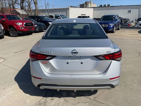 Used 2022 Nissan Sentra SV FWD image 6