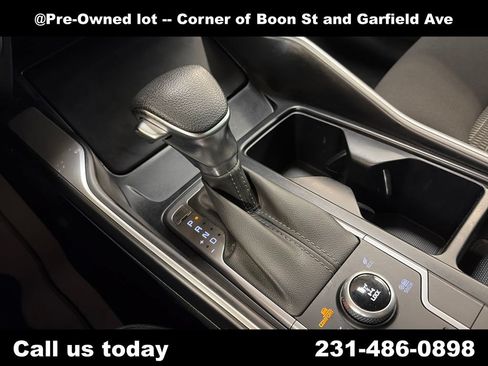 Used 2022 Kia Sorento LX AWD/4WD image 26